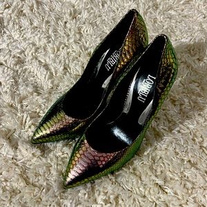 Italian hells . Size 37 . Very beautiful and sexy .